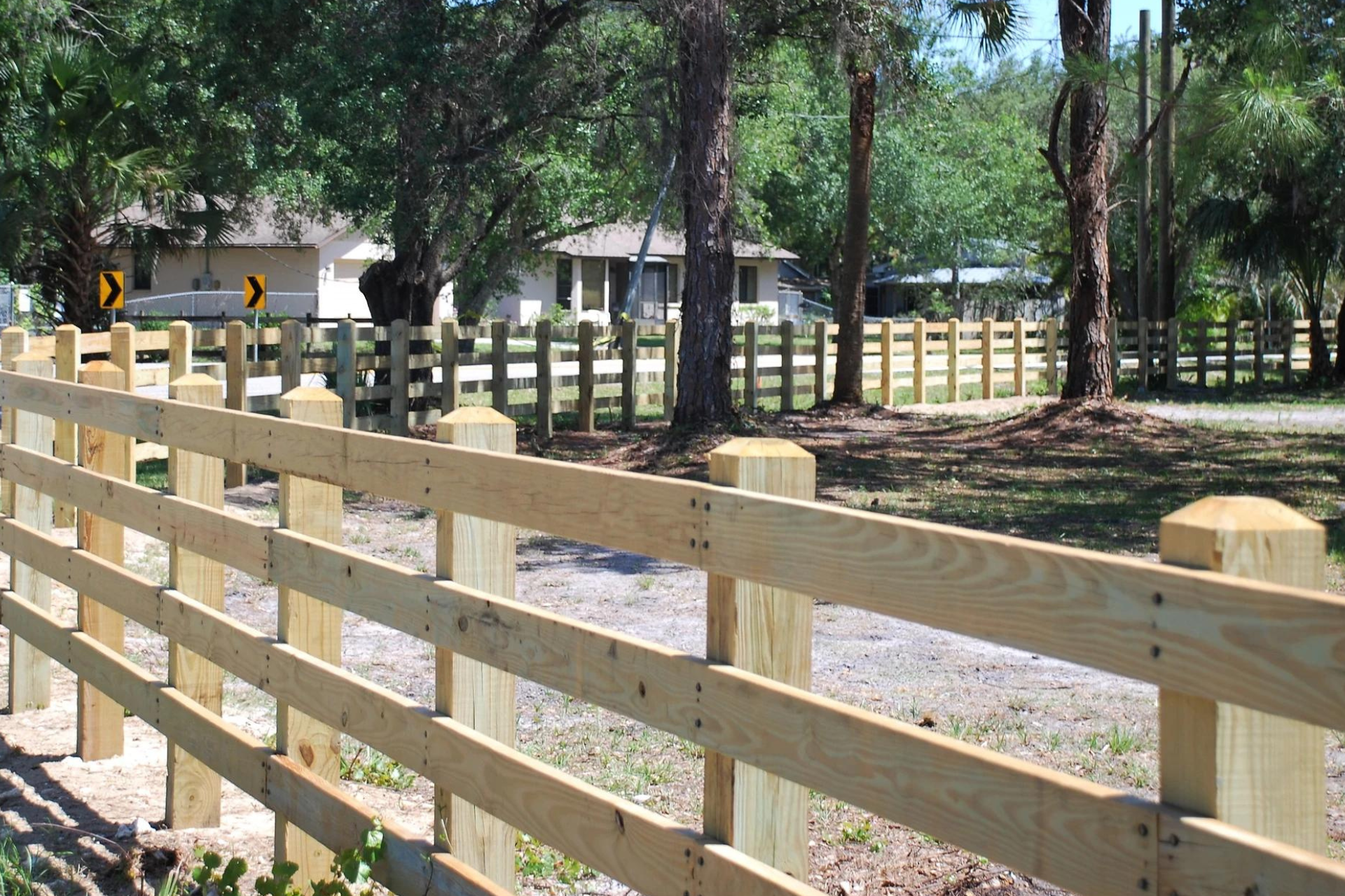 Wood Fence Installation in Southwest Florida | Eagle Fence