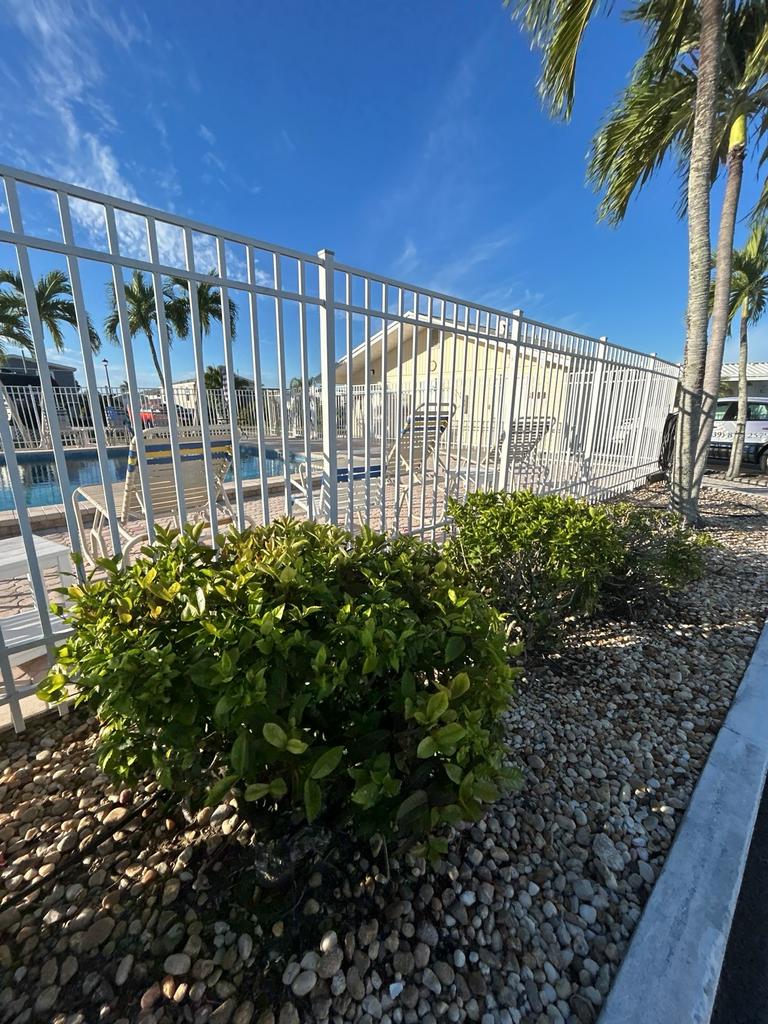 Holiday Condo(4)
